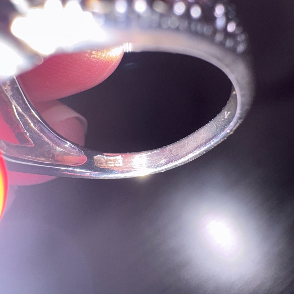 Elegant Blue Gemstone Ring - Picture 6 of 6